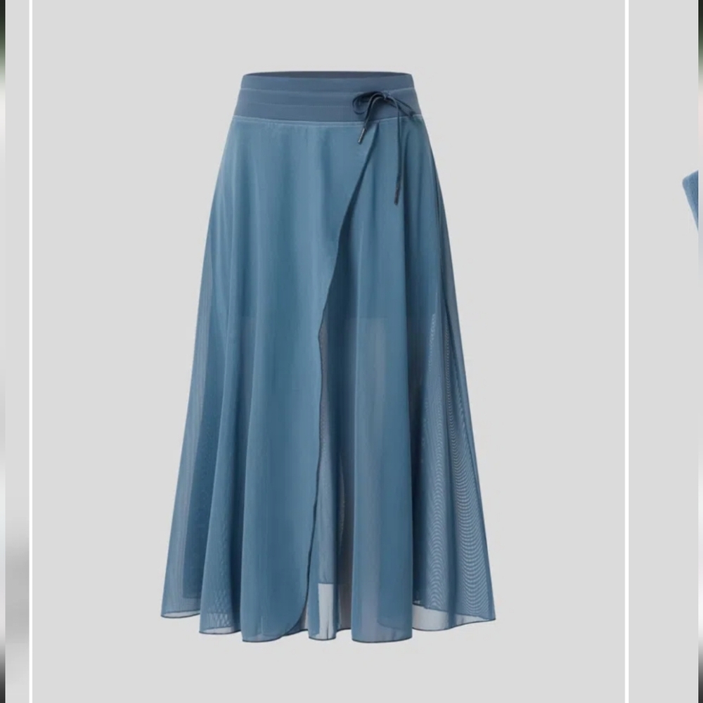 Halara Skirt with built in shorts